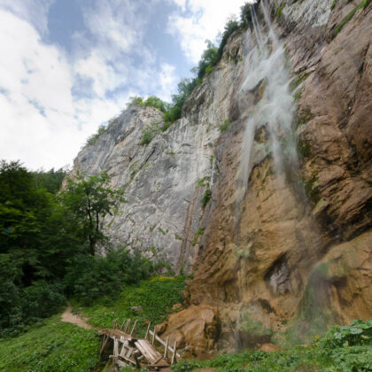 Skakavac waterfall