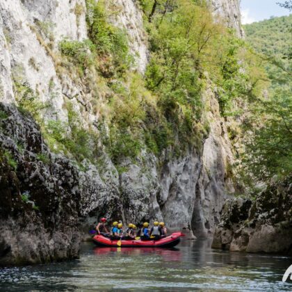 Rafting in Neretva canyon